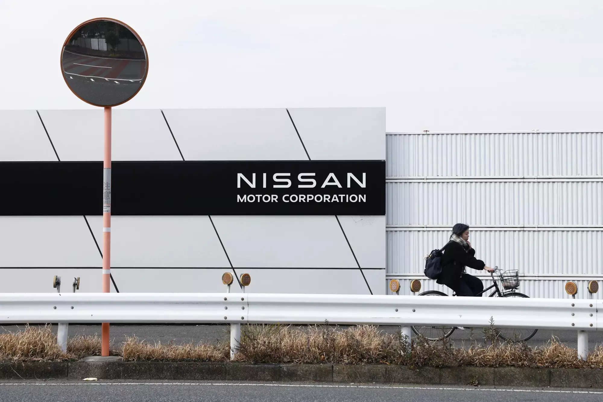 Nissan решил закрыть два завода в Японии в рамках реструктуризации бизнеса